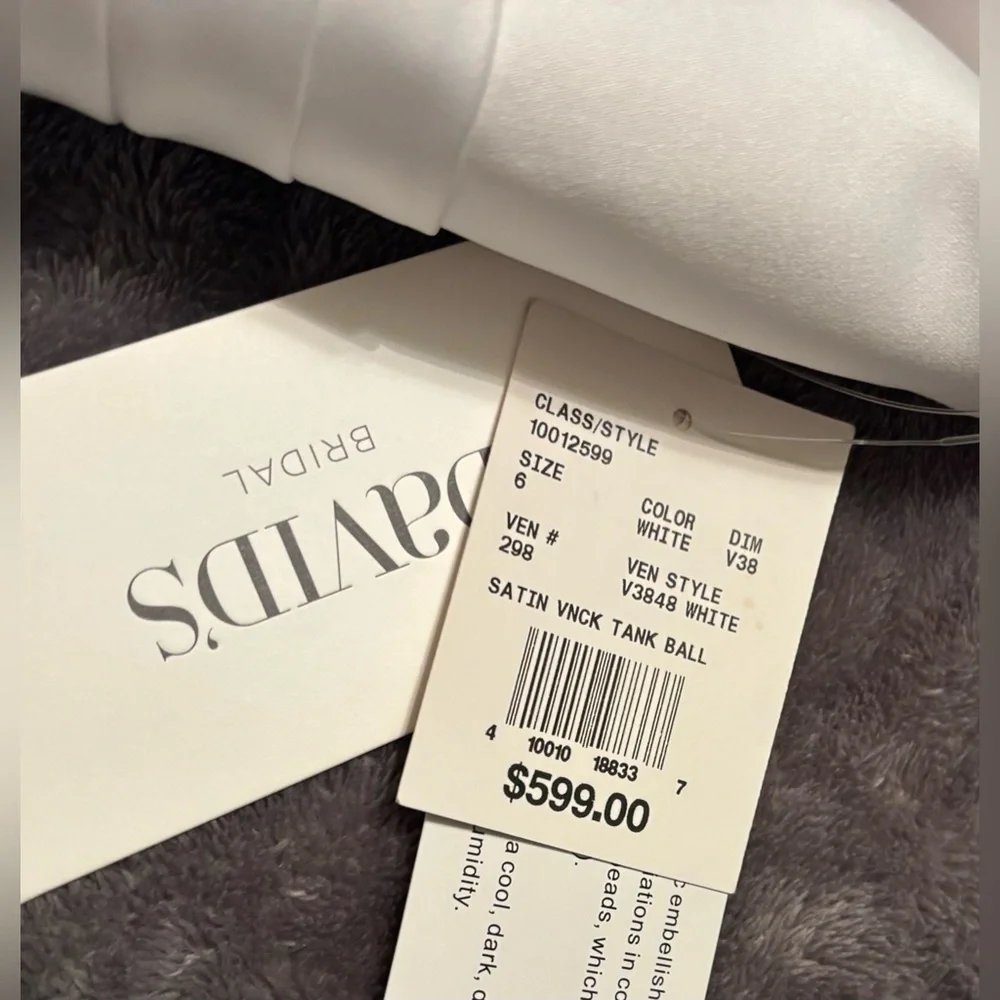 DAVID'S BRIDAL Cummerbund Satin Ball Gown Wedding Dress STYLE# V3848 Size 6 - Picture 10 of 14